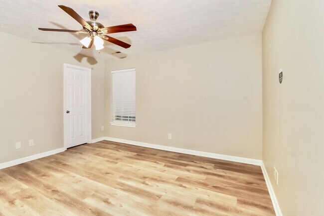 Building Photo - 11109 Meadow Chase Ct