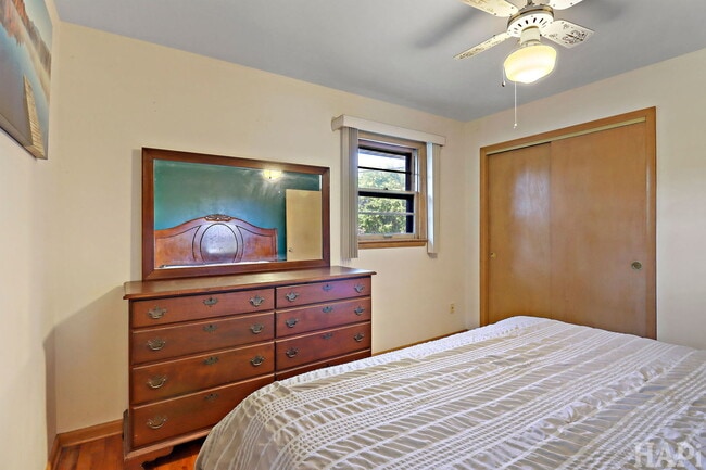 Building Photo - 4012 Pleasant Valley Blvd