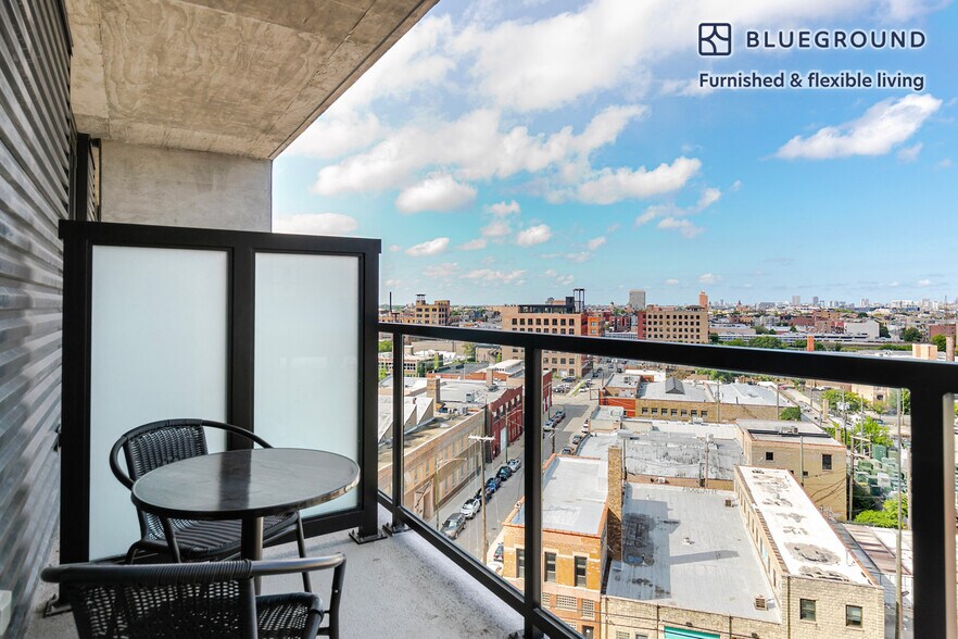 Building Photo - 1454 W Randolph St