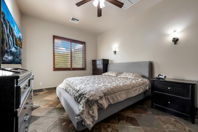 Building Photo - 14598 E Corrine Dr