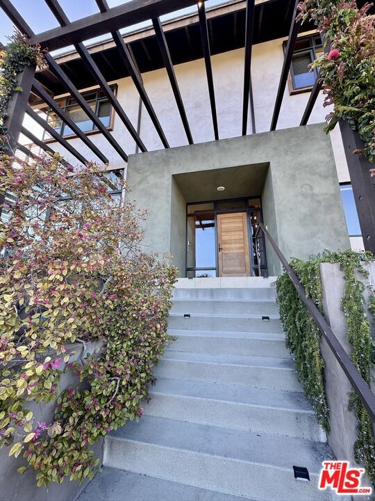 Building Photo - 401 Nicholas Ln