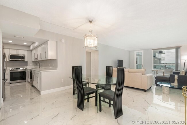 Building Photo - 3450 S Ocean Blvd