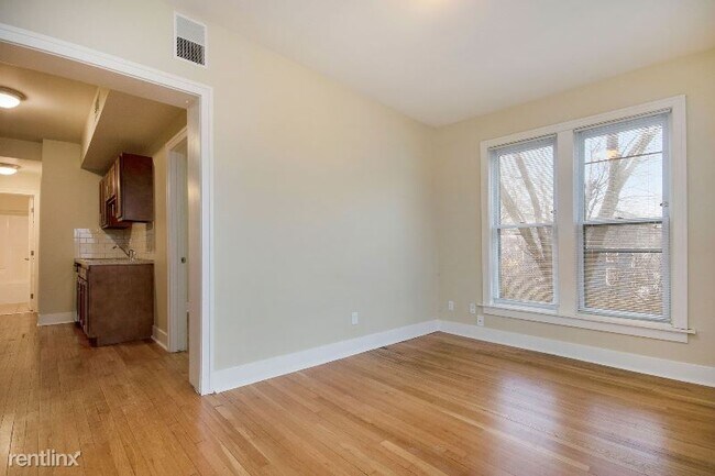 Building Photo - 220 Eastern Ave SE