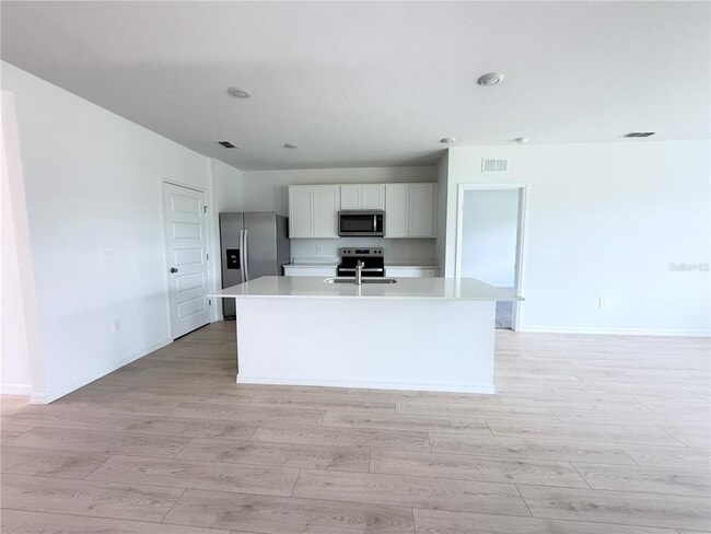 Building Photo - 3542 RODEN Rd