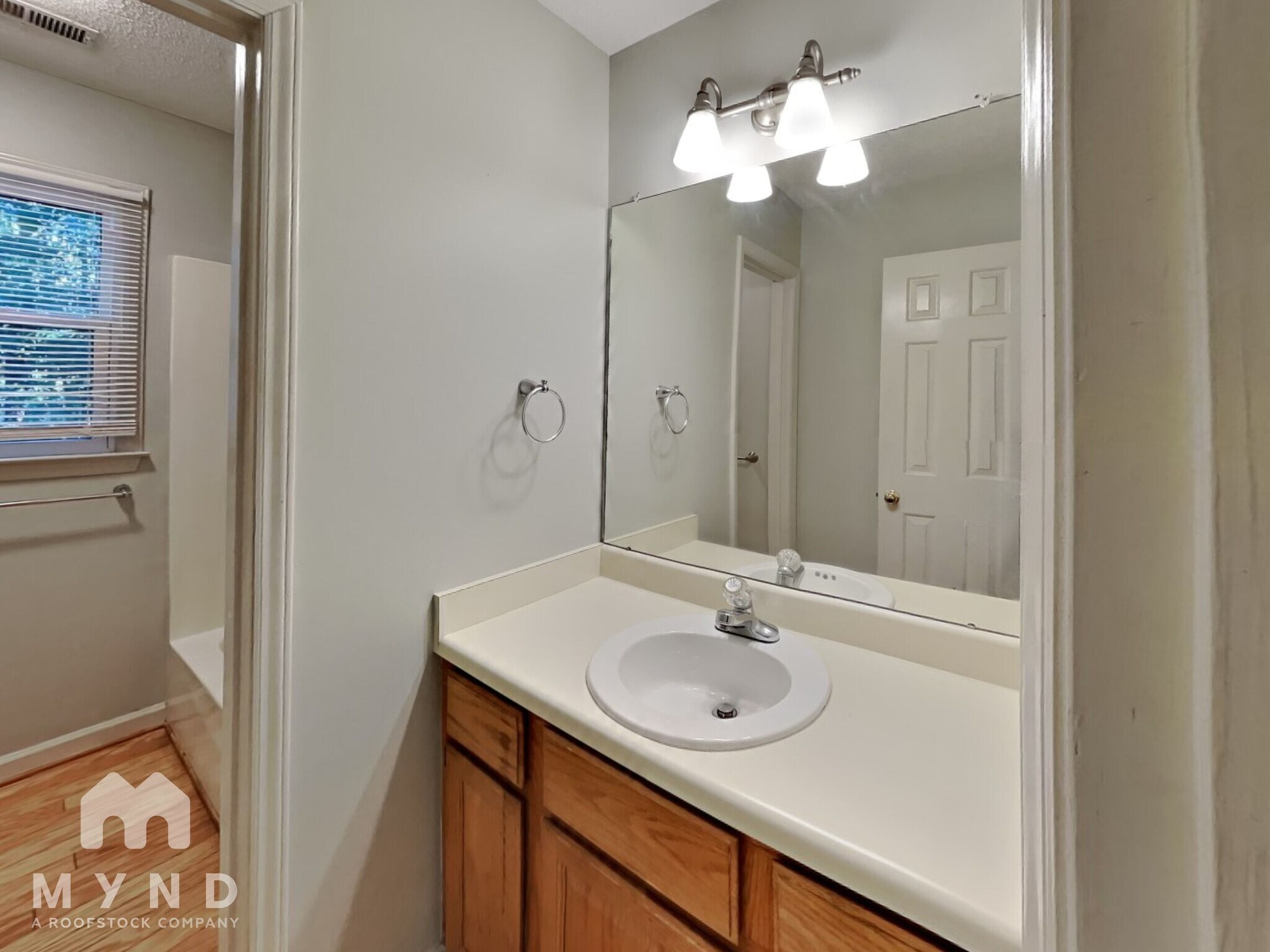 Building Photo - 2701 Moorsfield Ct