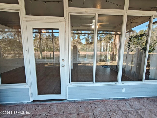 Building Photo - 1563 Lakeway Dr