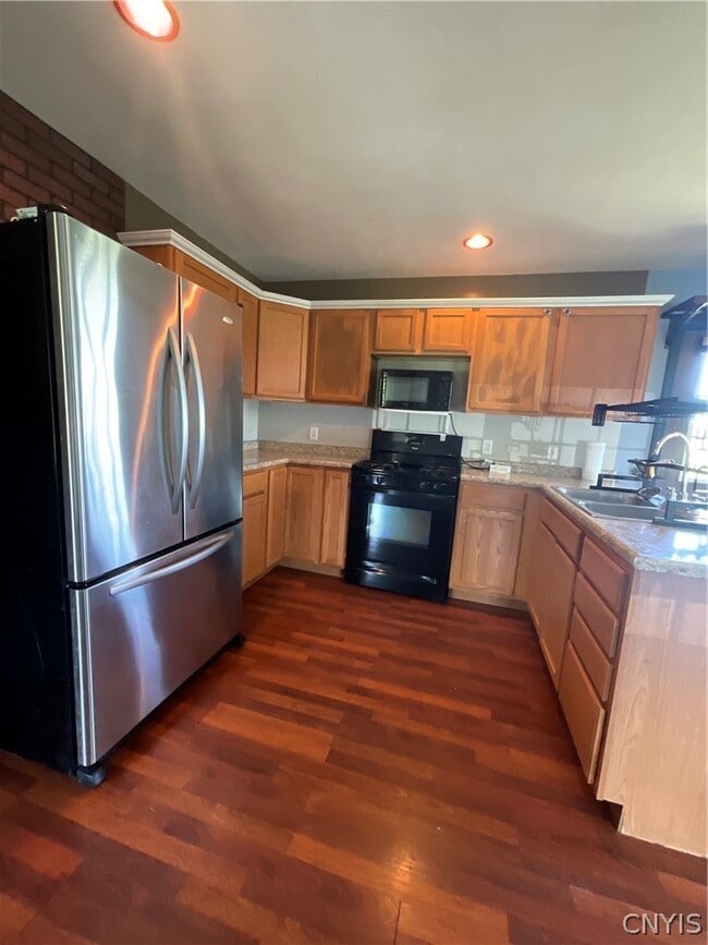 Building Photo - 29841 US-20