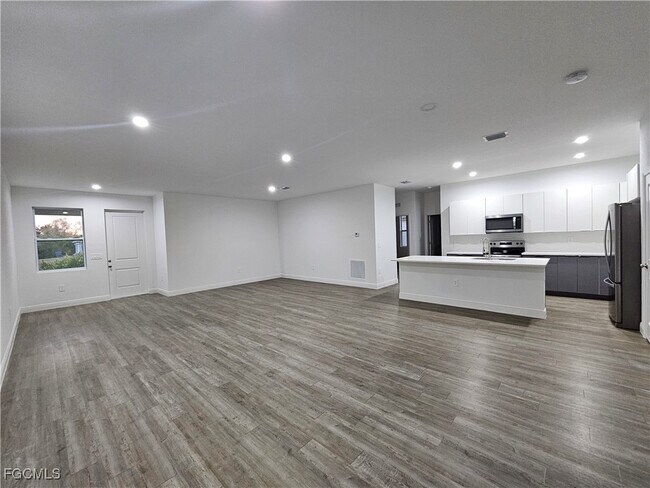 Building Photo - 9011 Penny Cir