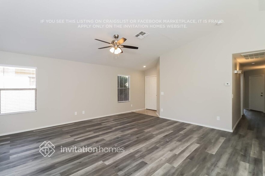 Building Photo - 12506 W Lincoln St