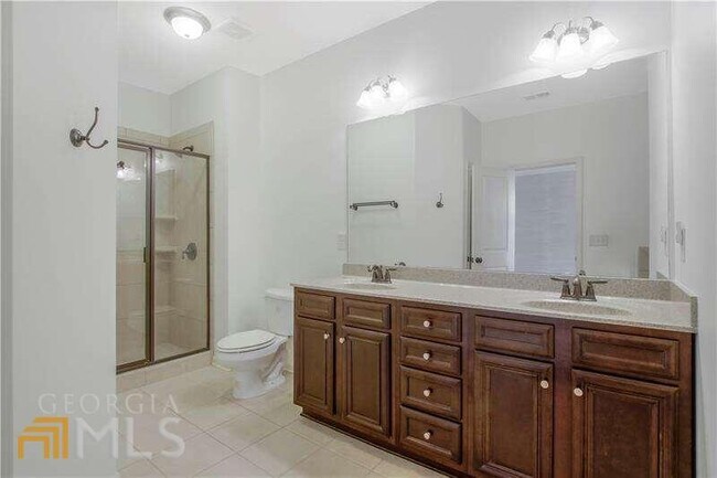 Building Photo - 3382 Vintage Cir SE