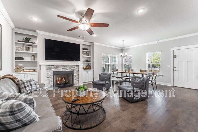 Building Photo - 5217 S 65th Pl