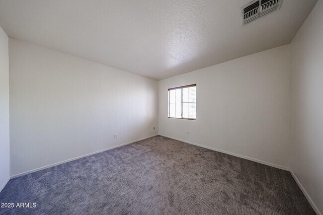 Building Photo - 2428 S 84th Gln