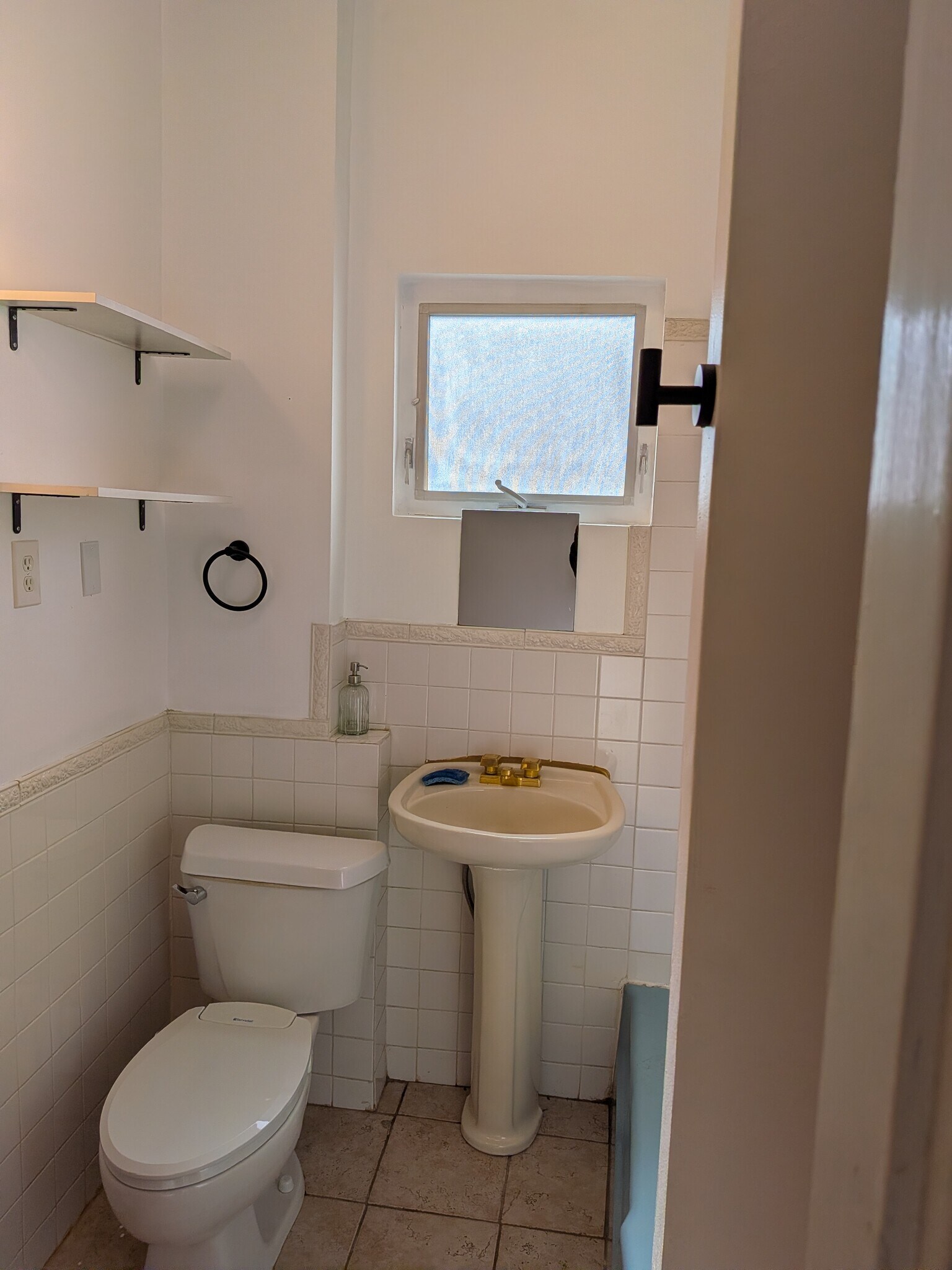 Building Photo - 12 Newbern Ave