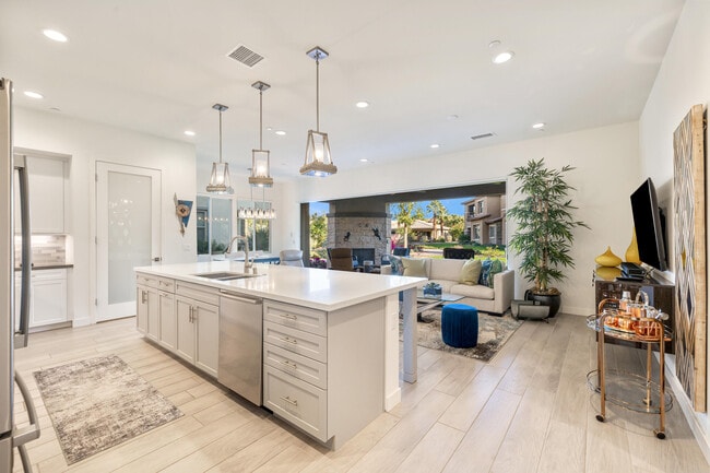 Building Photo - 1701 Retreat Cir