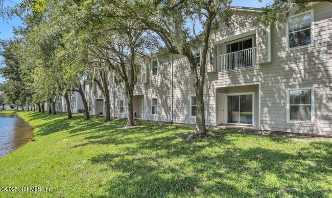 Building Photo - 7063 Deer Lodge Cir