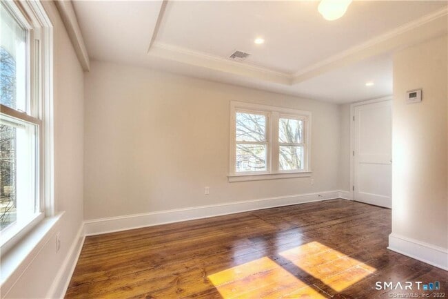 Building Photo - 45 Church St