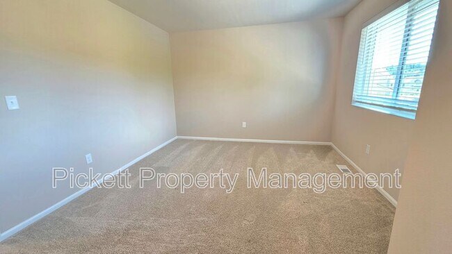 Building Photo - 1032 Baker Hts Lp