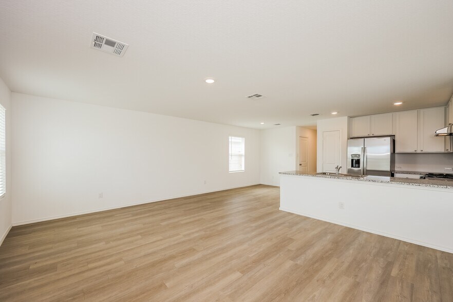 Building Photo - 14711 Southton Basin