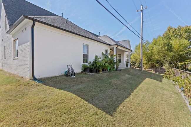 Building Photo - 1748 Chadwick Farms Loop N