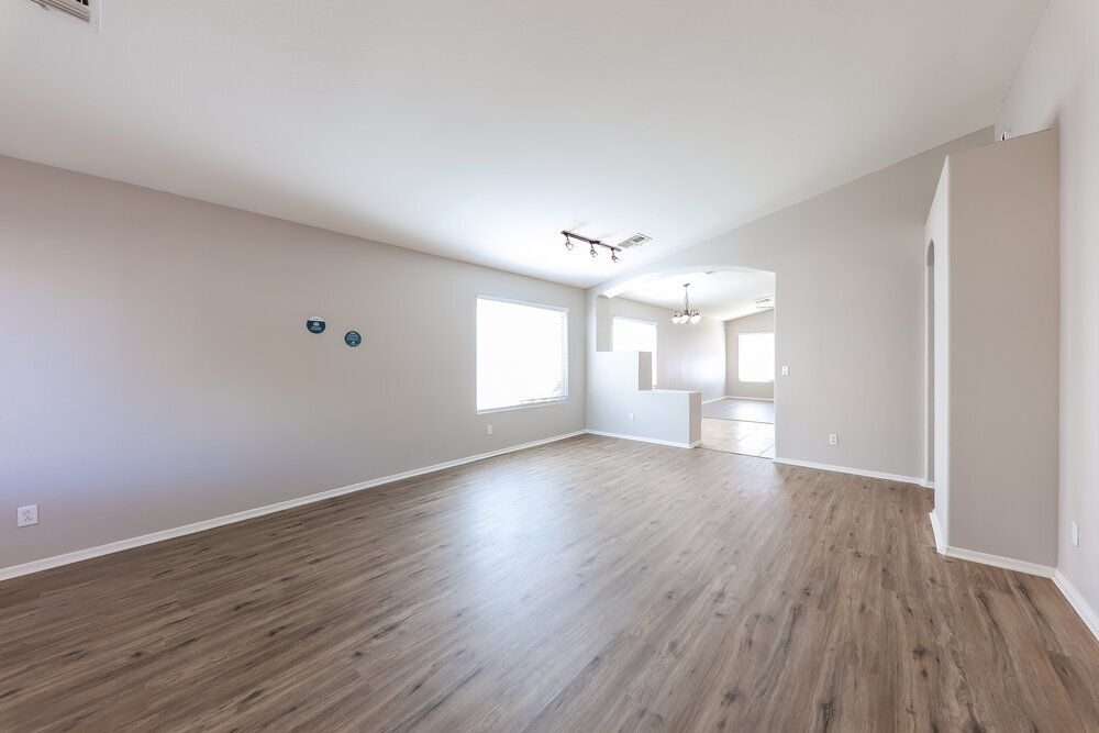 Building Photo - 8019 W Alex Ave