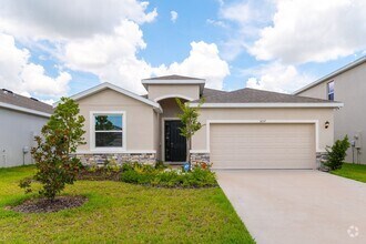 Building Photo - Pet Friendly, Spacious, modern 4 bed home ...