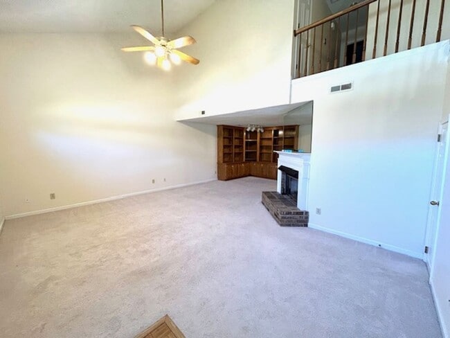 Building Photo - Prime Madison Location – Home for Rent