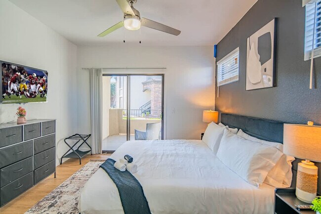 Building Photo - 7455 N 95th Ave