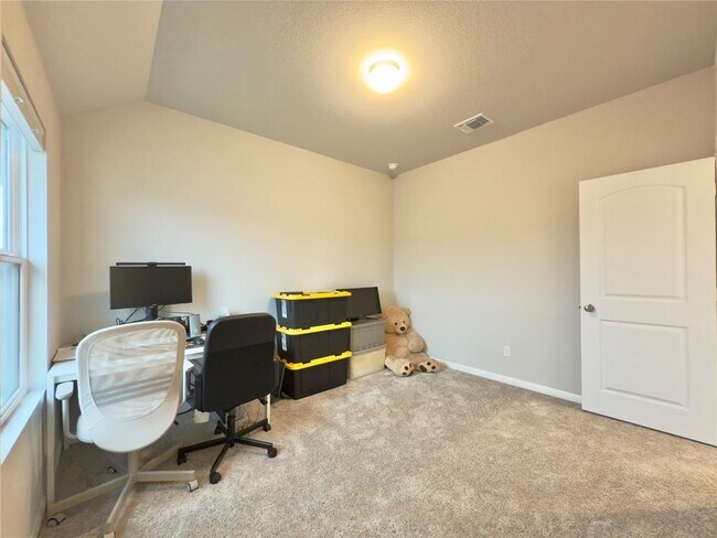 Building Photo - 923 Palo Brea Lp