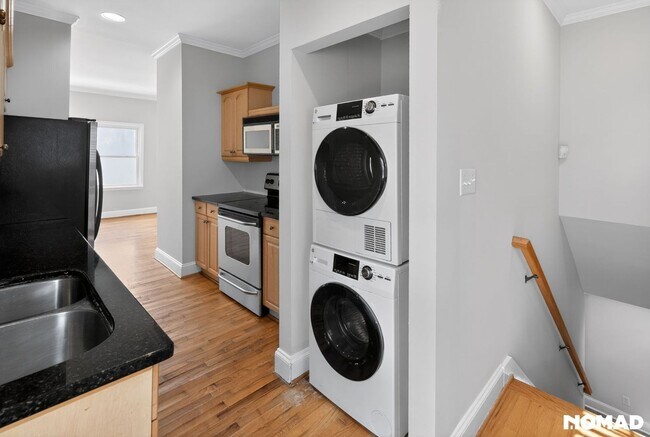 Building Photo - 75 E Wesley Rd NE