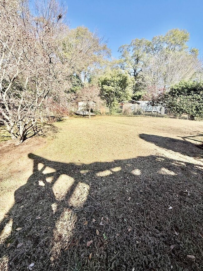 Building Photo - 130-140 Marion Dr