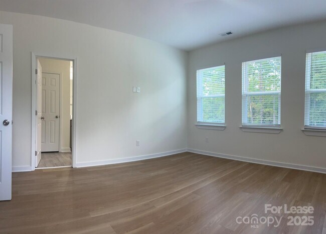 Building Photo - 1023 Blessing Orchid Aly