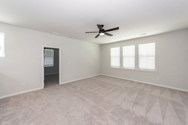 Building Photo - 214 Narrowleaf Ave