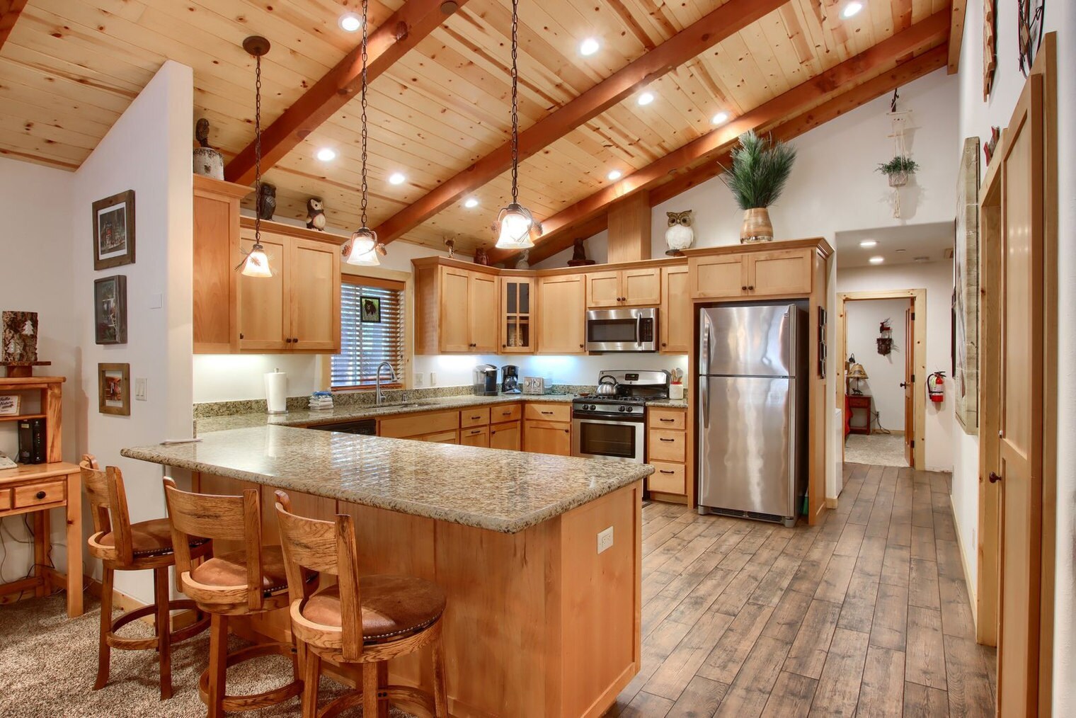 Building Photo - 8026 Larkspur Ln