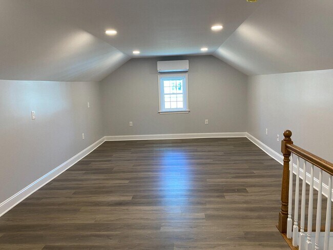 Building Photo - 108 Paoli Pike