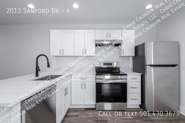 Building Photo - 2013 Sanford Dr