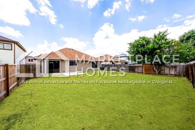 Building Photo - 7250 Dwarf Palm