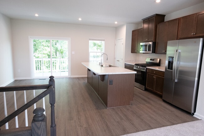Building Photo - 222 Tern Ct