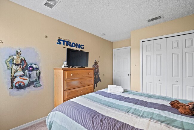 Building Photo - 127 Pompano Beach Dr