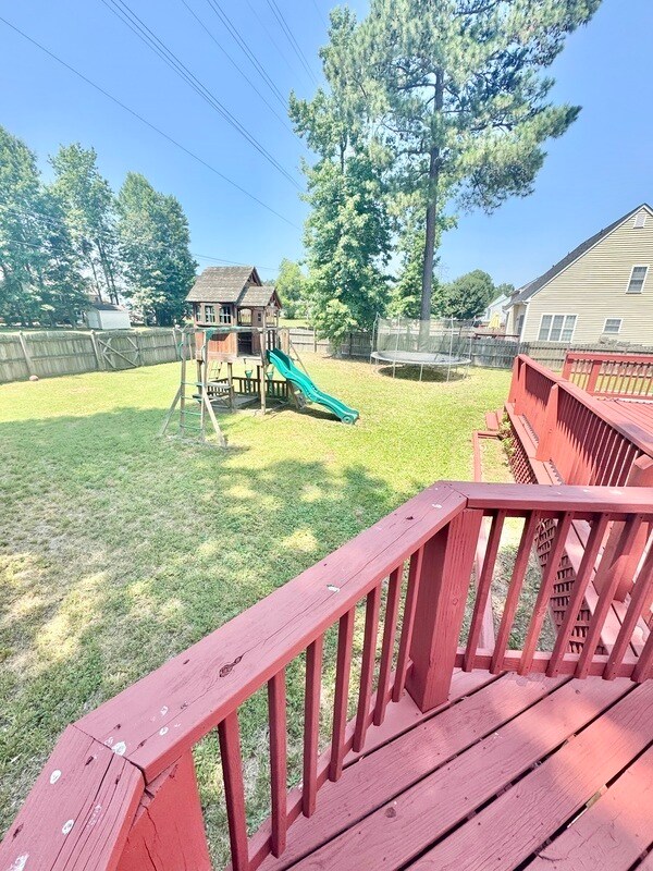 Building Photo - 3049 Danrett Ln