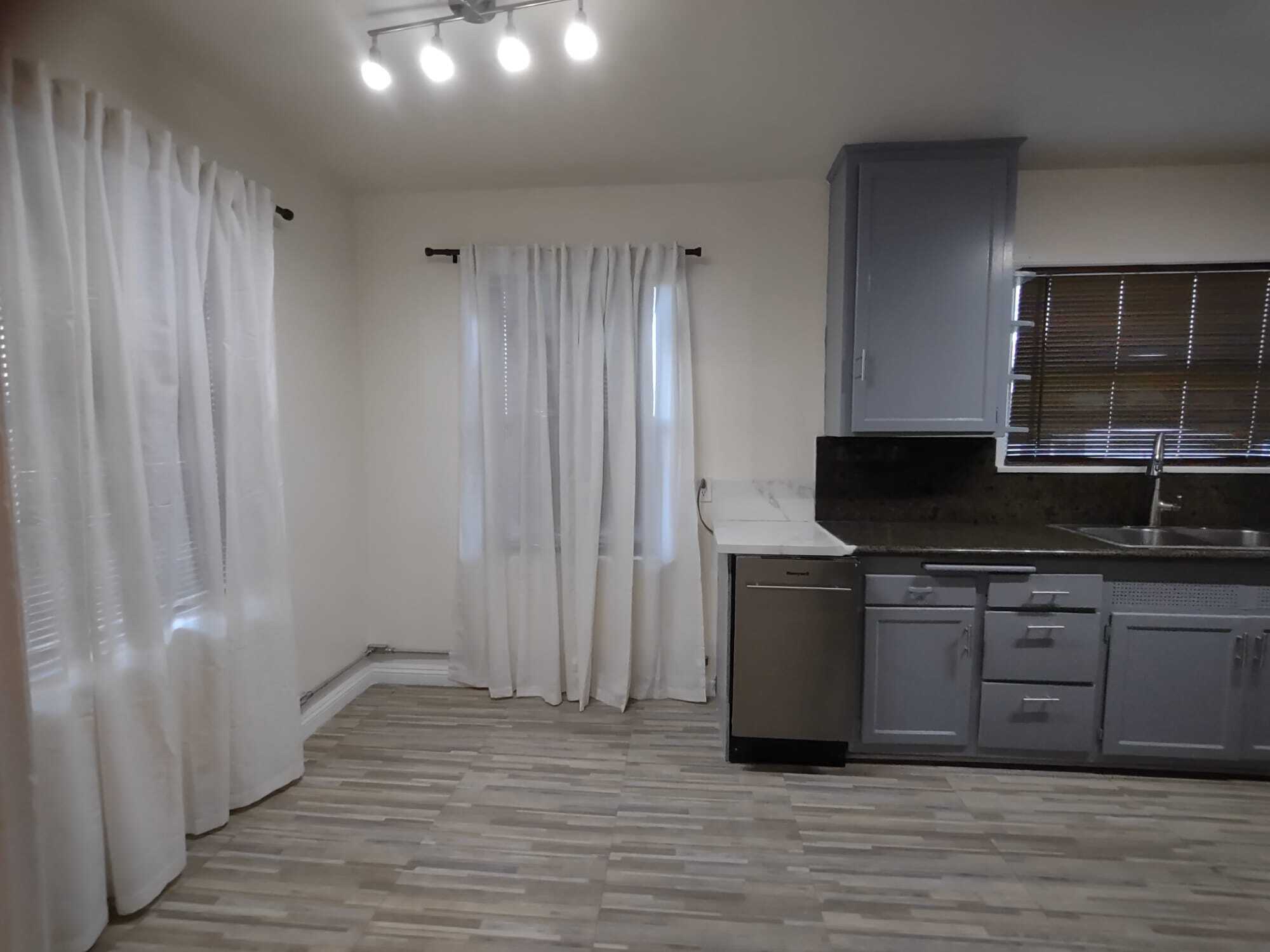 Kitchen - 4265 Sawtelle Blvd