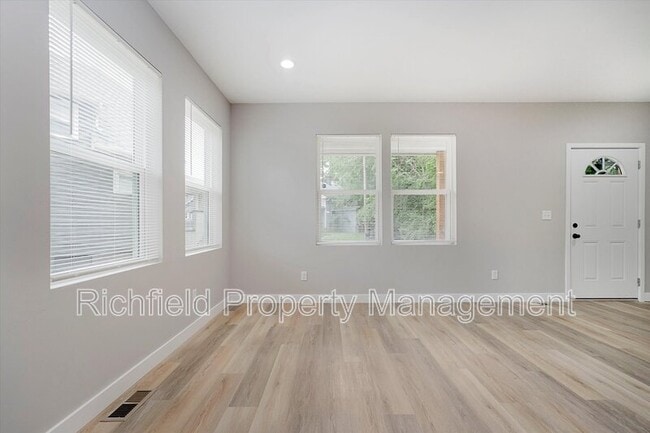 Building Photo - 821 Orange St
