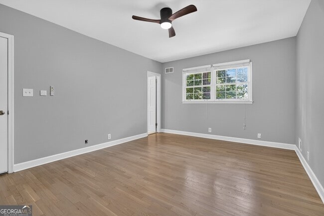 Building Photo - 4854 Springfield Dr