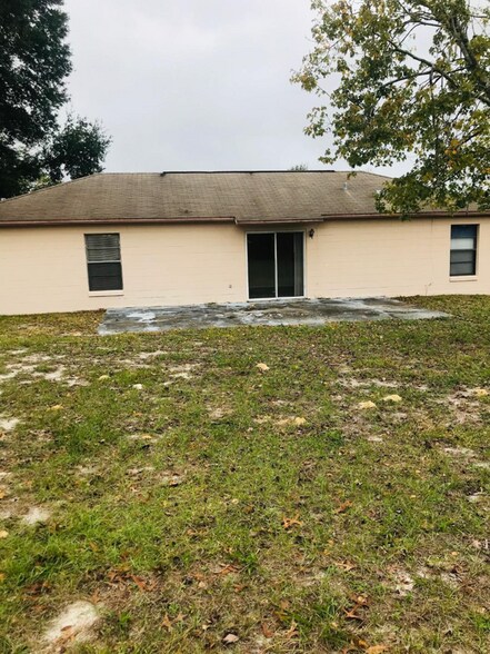 Building Photo - 1760 Santee Ave