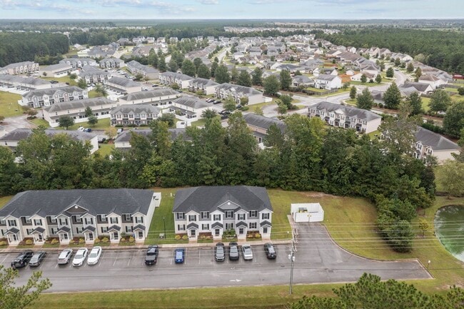 Building Photo - Welcome to Carolina Plantations!