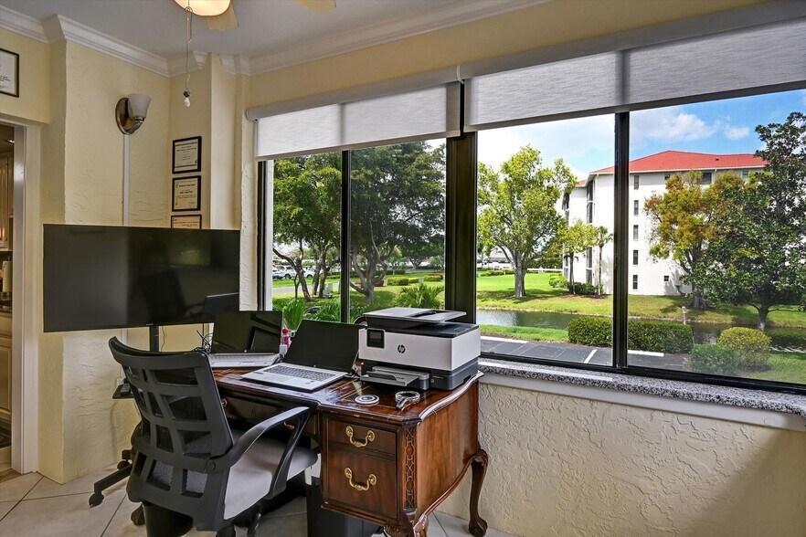 Building Photo - Waterfront! Annual Lease,  2 bedroom 2 bath plus bonus room