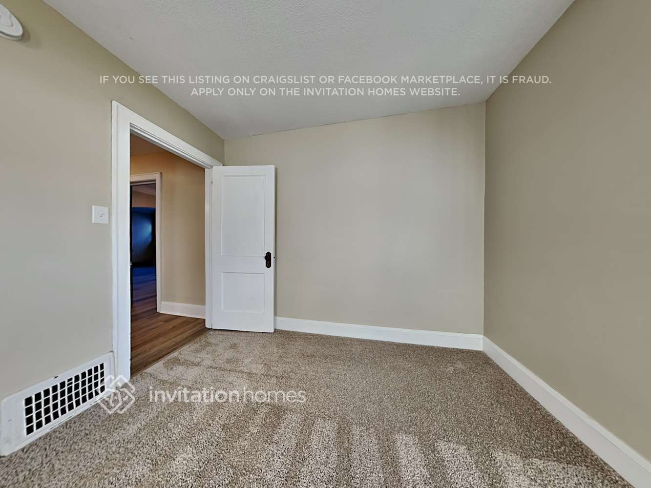 Building Photo - 3840 44th Ave S