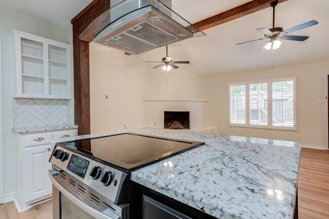 Building Photo - 5309 77th St