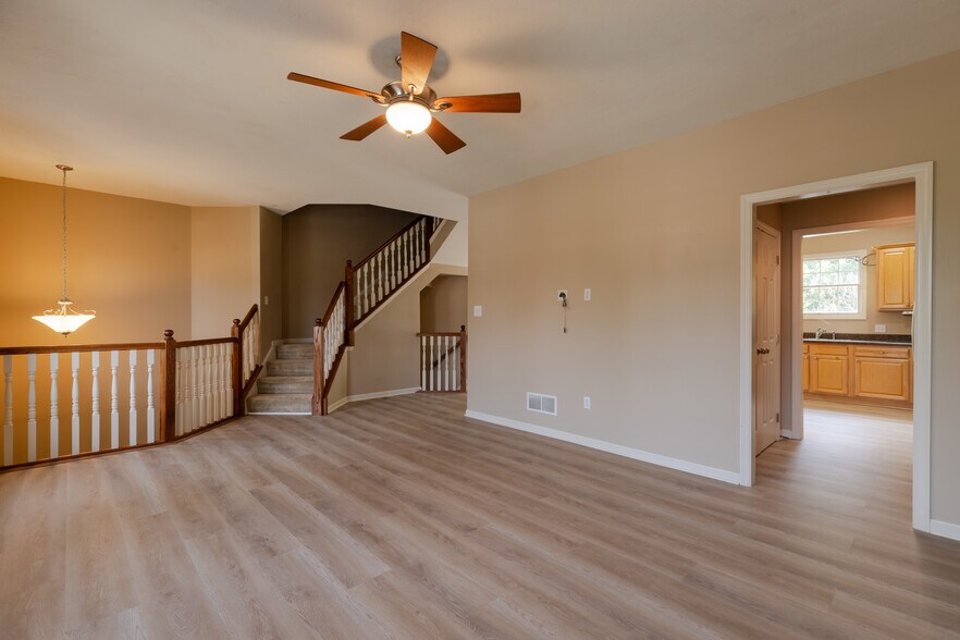 Building Photo - 337 Marshall Heights Dr