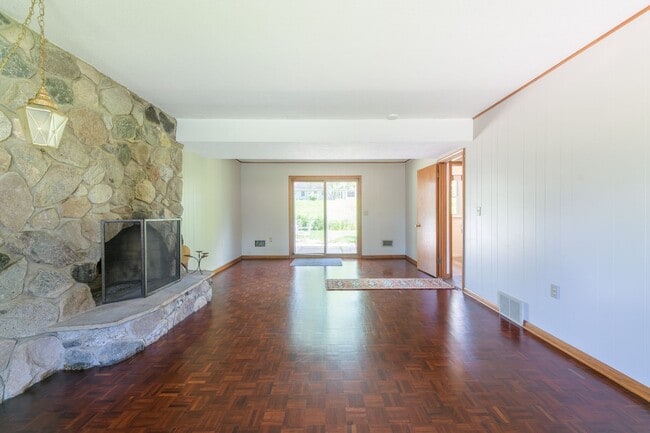 Building Photo - Rare 3 bed 3 bath home in new hope!!!