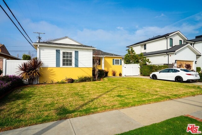 Building Photo - 12719 Rose Ave